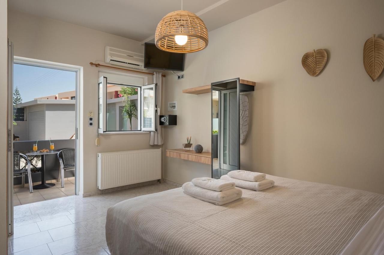 Sun Ray Studios Agia Marina  Bagian luar foto