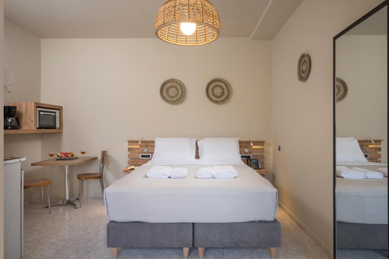 Sun Ray Studios Agia Marina  Bagian luar foto