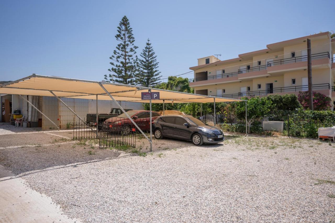 Sun Ray Studios Agia Marina  Bagian luar foto